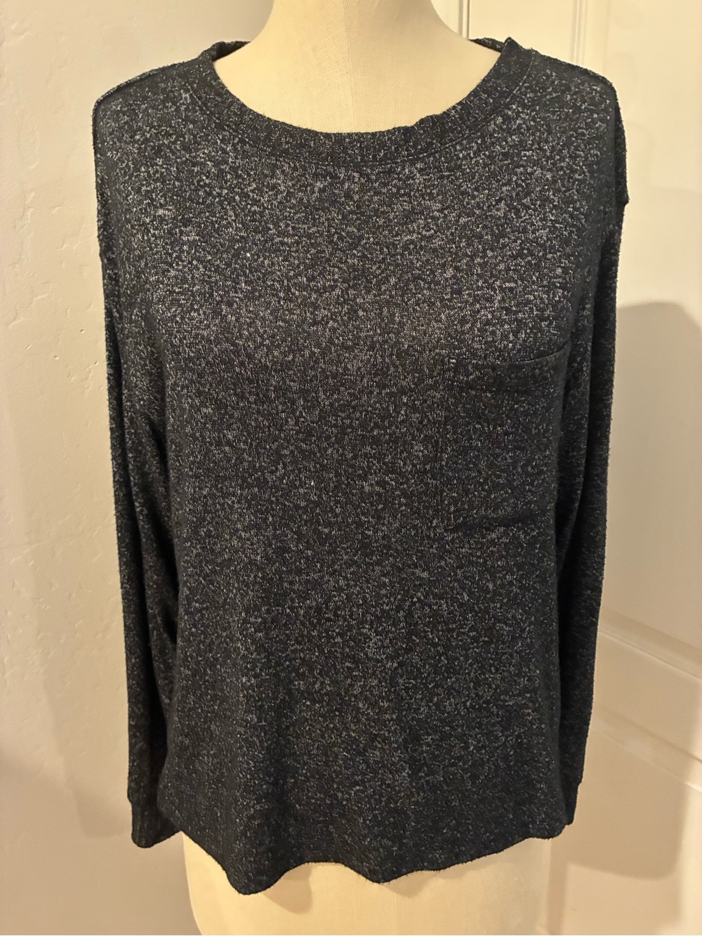 Stars Above Heathered Dark Gray Scoop Neck Sweater XS